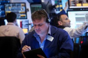 US stocks end up as Fed, CPI loom large next week