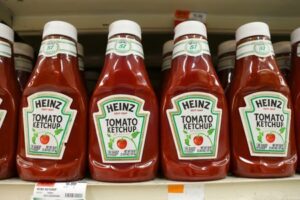 Kraft Heinz misses first-quarter sales estimates on sluggish demand