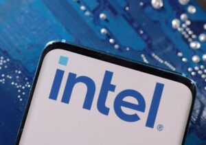 Intel flags revenue hit as U.S. revokes certain export licenses to Chinese customer