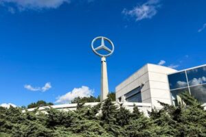 Mercedes workers in Alabama reject union, dealing setback to UAW