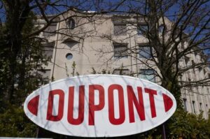 DuPont to separate into three independent companies