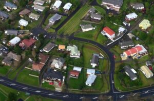 New Zealand tightens some home loan rules