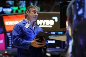 Stocks rebound while dollar, Treasury yields fall after US data