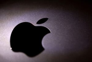 Apple accused in lawsuit of underpaying female workers in California