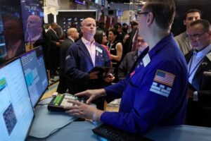 Retail stocks search for direction as rates stay high