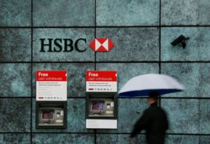 Thousands of HSBC customers suffer online banking outage in Britain