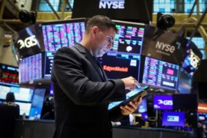 Wall St opens lower as megacaps retreat with jobs data, Powell in focus