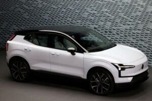 Volvo Cars' June sales rise on fully electric model boost