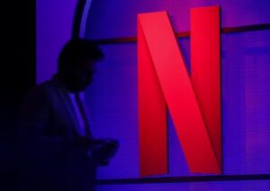 Netflix beats subscriber targets, cautions on ad growth