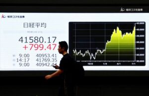 Asia stocks slump on tech rout contagion, global uncertainty