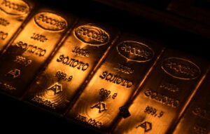 Column-Gold's run to record high may crimp demand: Russell