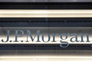 Cash could stay attractive for months despite rate cuts, JP Morgan says