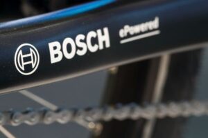 Pirelli and Bosch to cooperate on 'intelligent tyre' technology