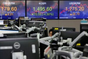 S.Korea market watchdog urges companies to listen carefully to shareholders