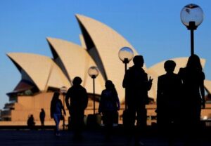 Australia March employment unexpectedly falls 6,600, jobless rate ticks up to 3.8%