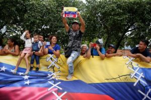 Colombia, Venezuela reopen cargo trade as relations thaw