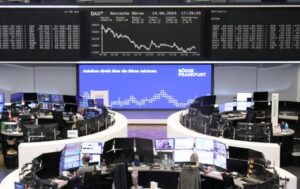 European shares inch up as banks, tech rebound; Topdanmark shines