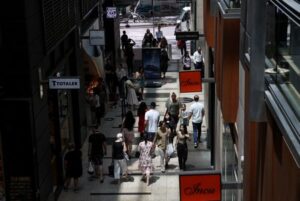 Australia inflation jumps to 6-mth high in May, ramps up rate hike risks