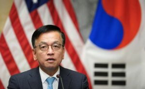 South Korea Finance Minister: to take immediate, decisive response to FX volatility